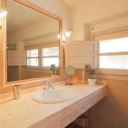 C28 - Mitjana Luminous Penthouse Apartment Malaga